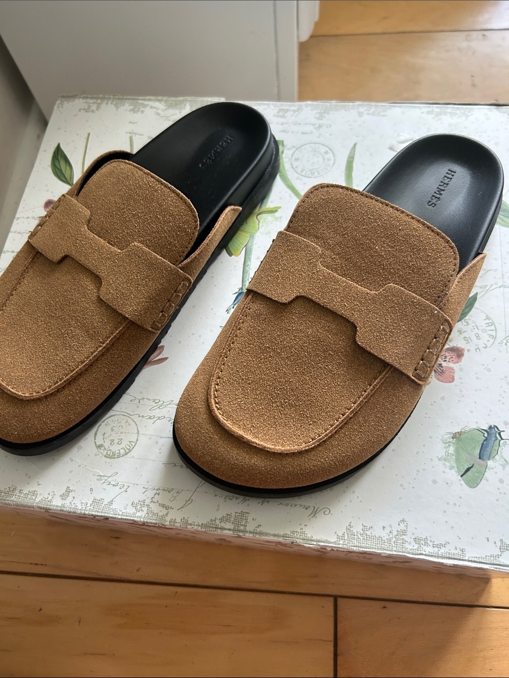 Unauthenic, Women’s Tan Suede Slide Loafers
